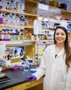 Adrianna Delatorre in her lab